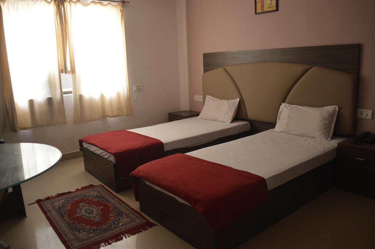 Hotel City Palace Brahmapur Quarto foto