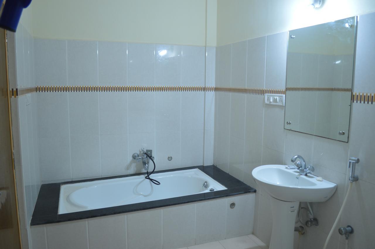 Hotel City Palace Brahmapur Quarto foto