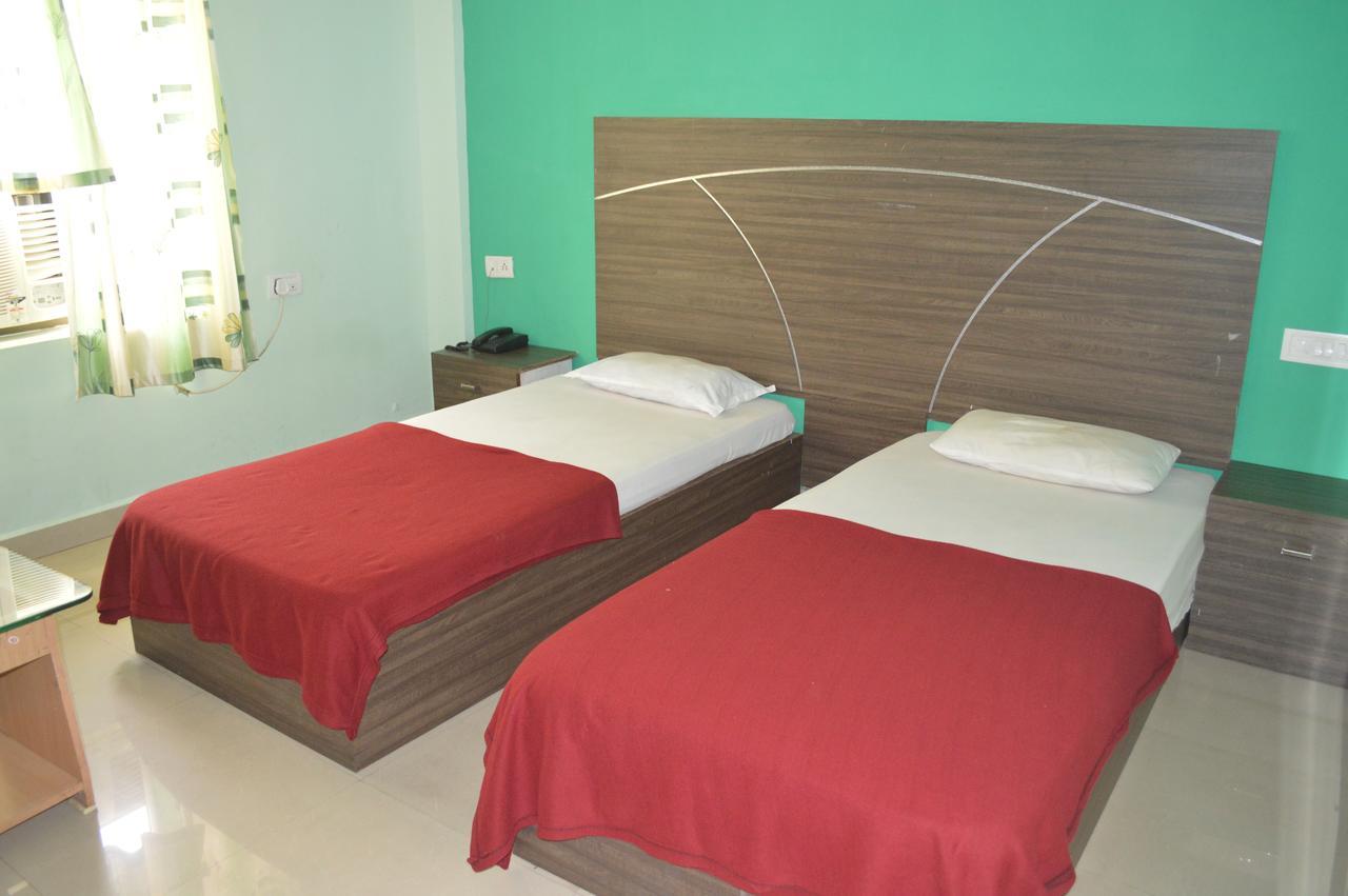 Hotel City Palace Brahmapur Quarto foto